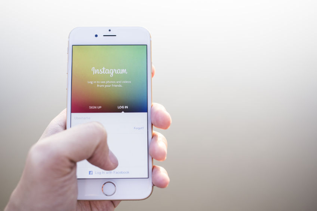 Instagram 資料下載讓使用者完整備份相片影片、留言、訊息等個人記錄